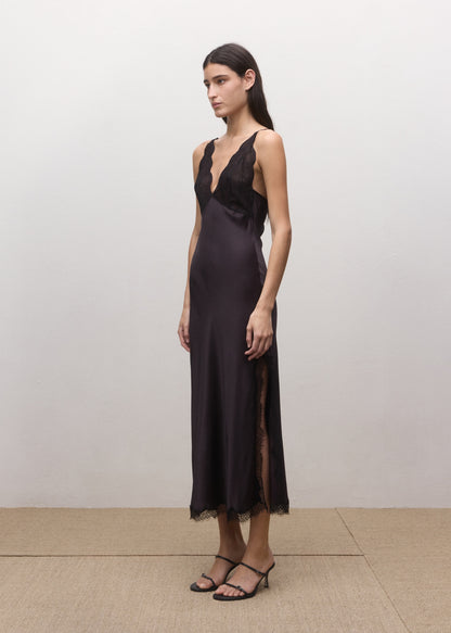 Lace dress with opening