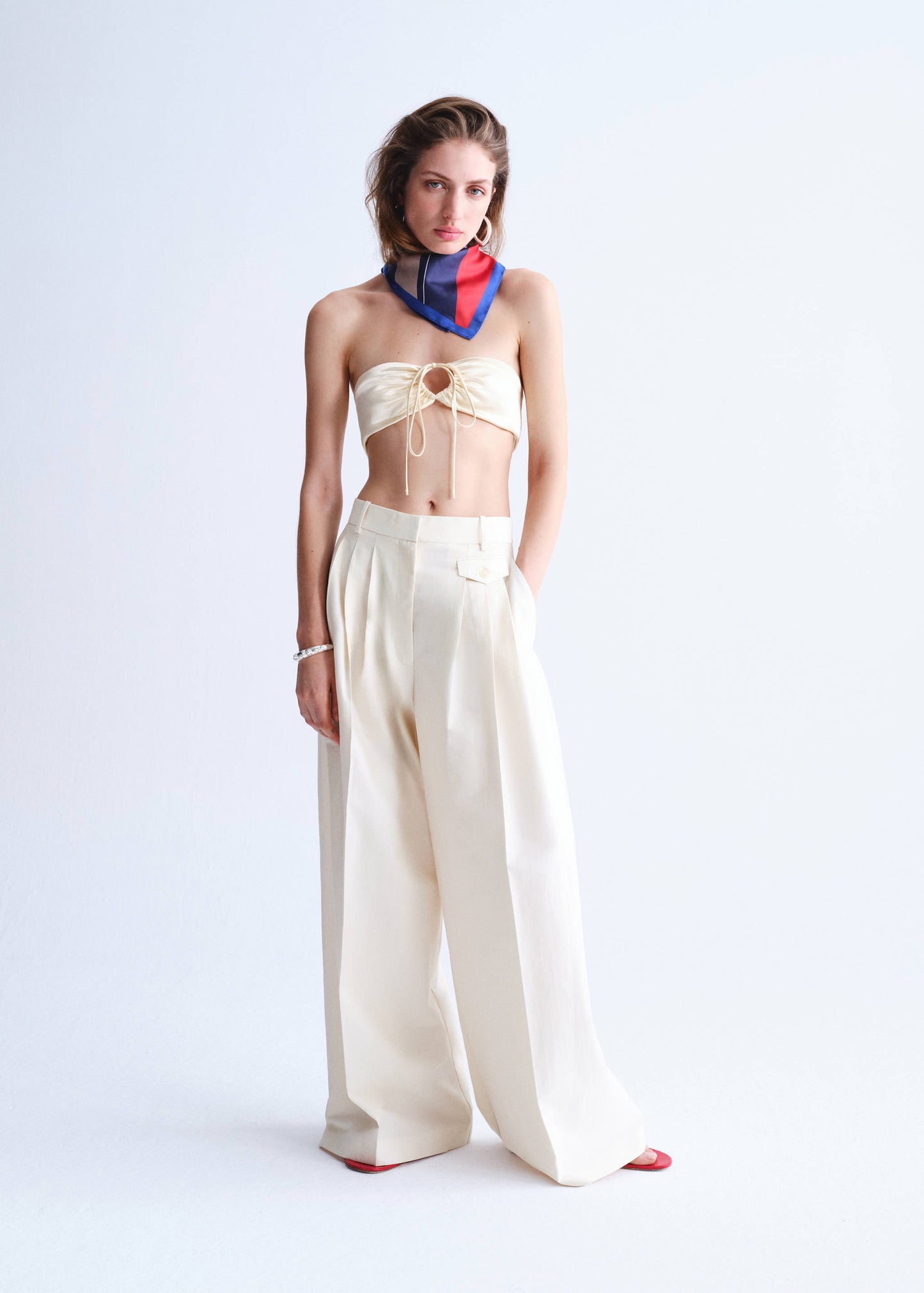 Straight cotton trousers with pleats