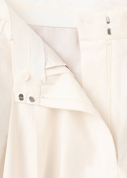 Straight cotton trousers with pleats
