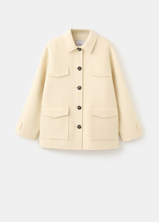 Wool jacket with pockets