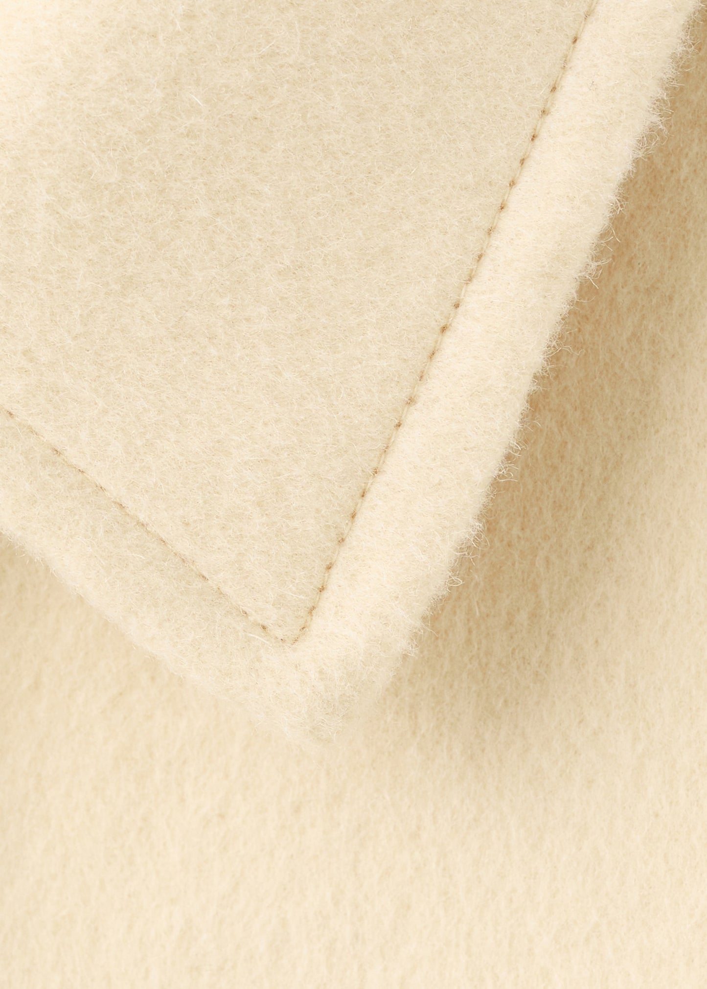 Wool jacket with pockets