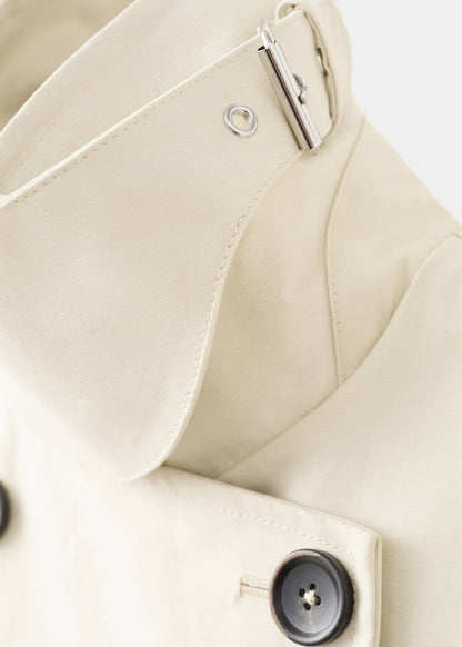 Funnel neck buckle trench