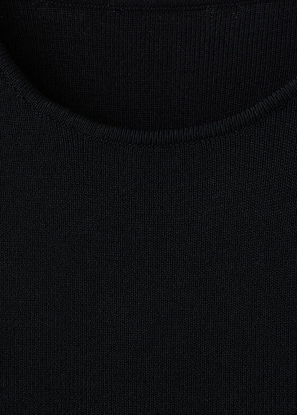 Knitted top with feather