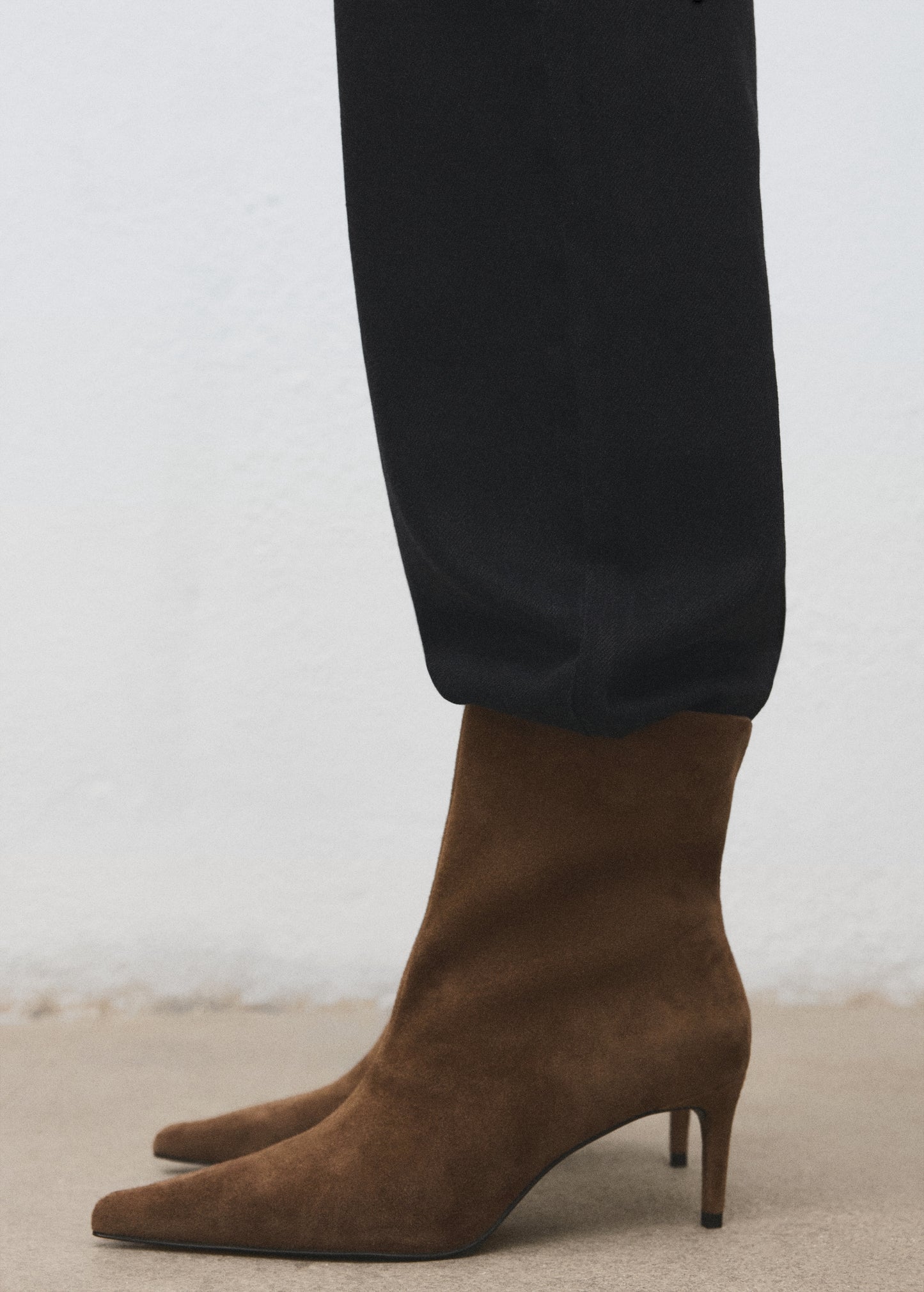 Suede ankle boots with pointed toe