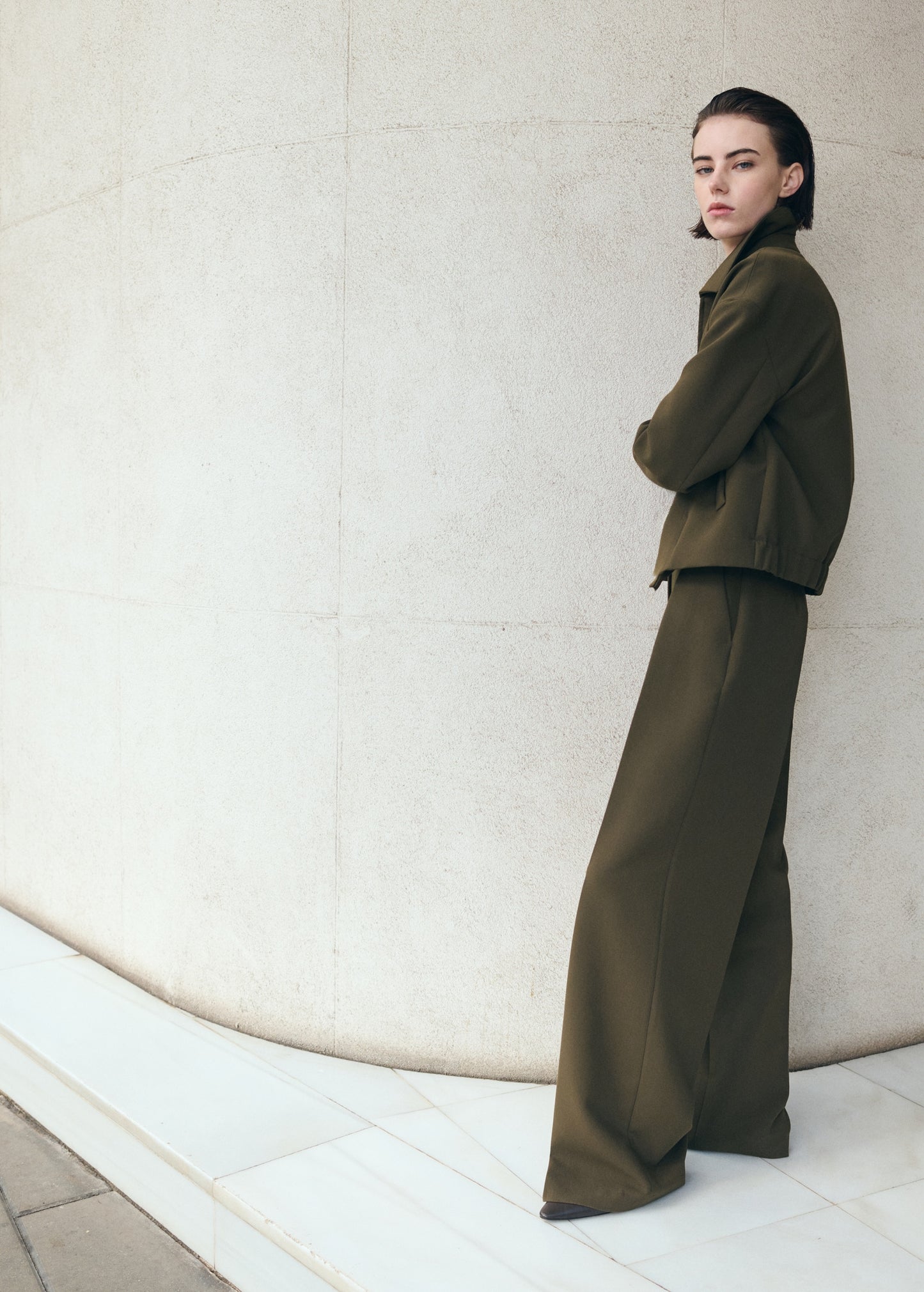 Belt straight-fit trousers