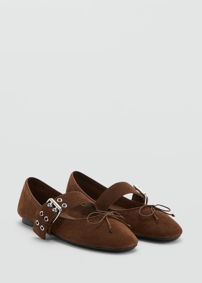 Ballerina with buckle fastening