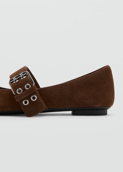 Ballerina with buckle fastening