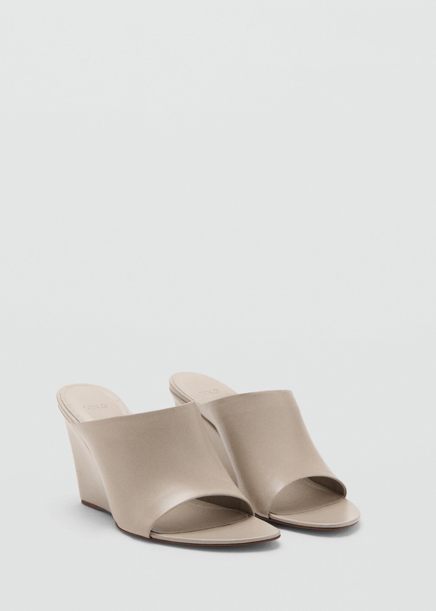 Leather wedge-heel sandals