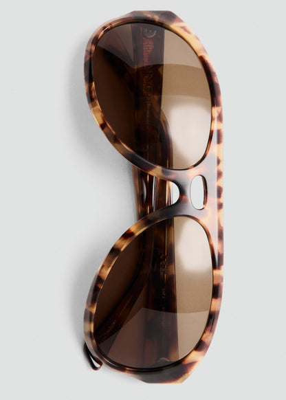 Aviator sunglasses with plastic frame