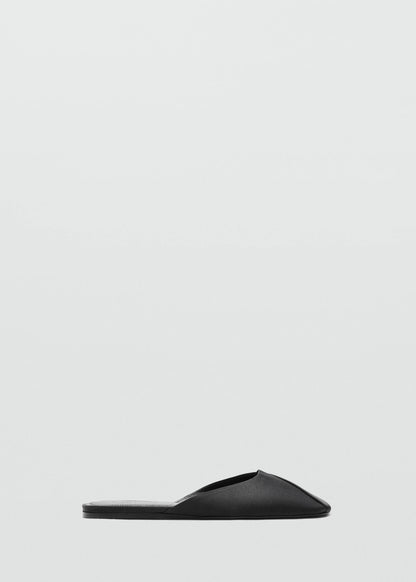 Backless flat shoe