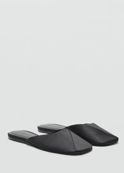 Backless flat shoe