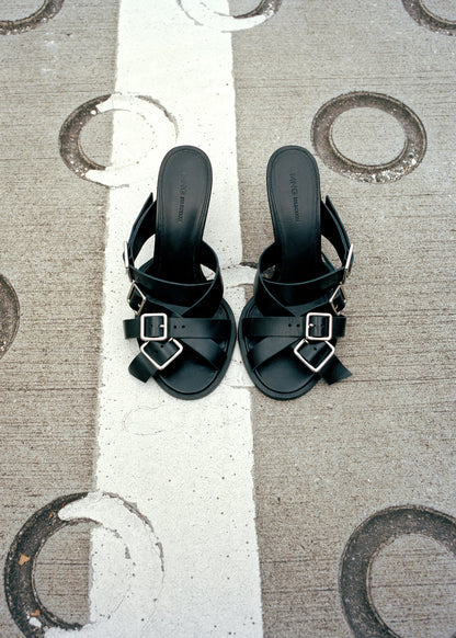 100% leather sandals with buckle straps