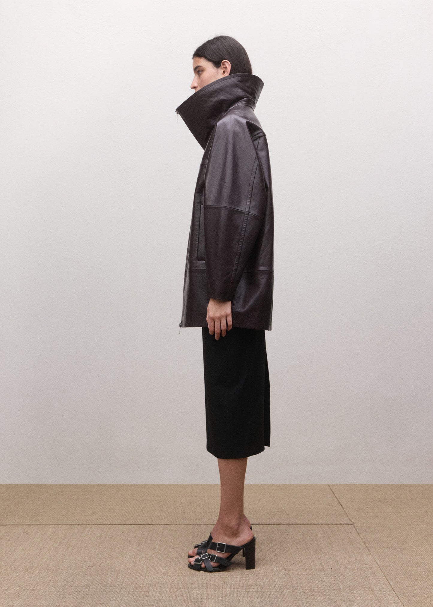 100% leather sandals with buckle straps