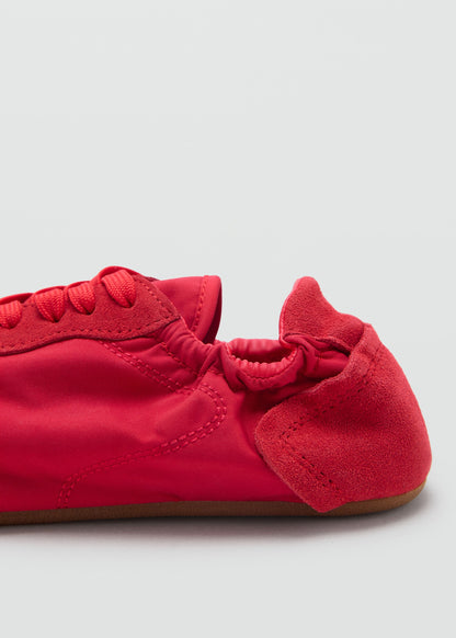 Lace-up leather sneakers