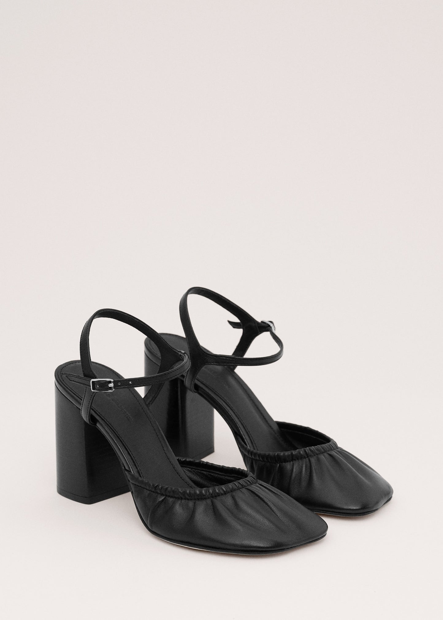 Ruched 100% leather court shoe