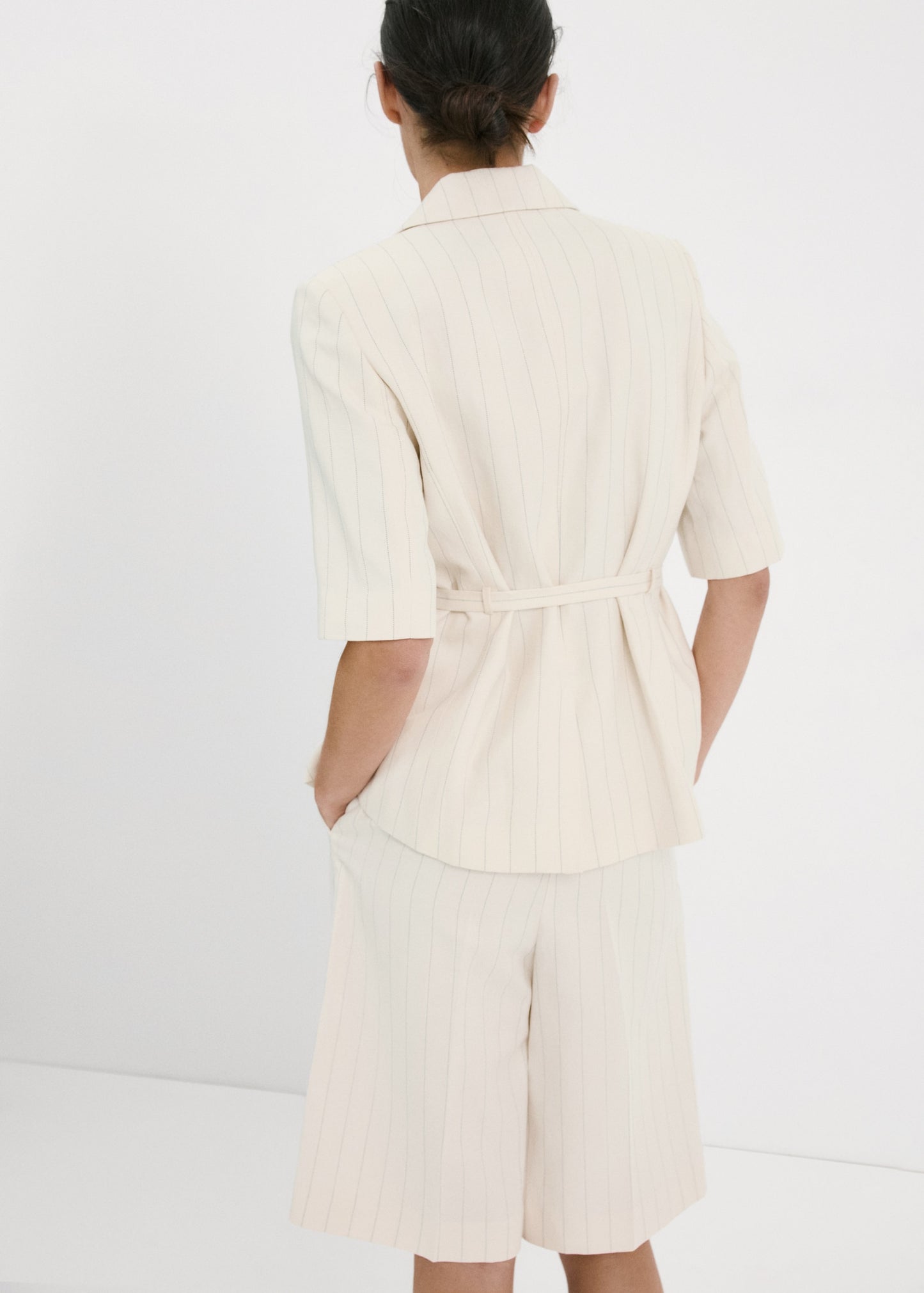 Linen suit jacket with belt