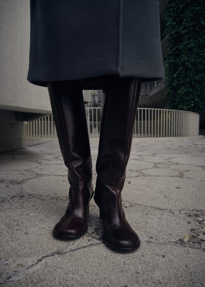 High heel leather boot