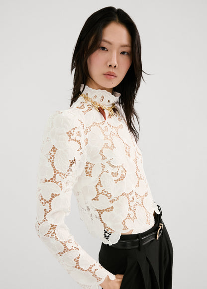 Floral embroidery blouse