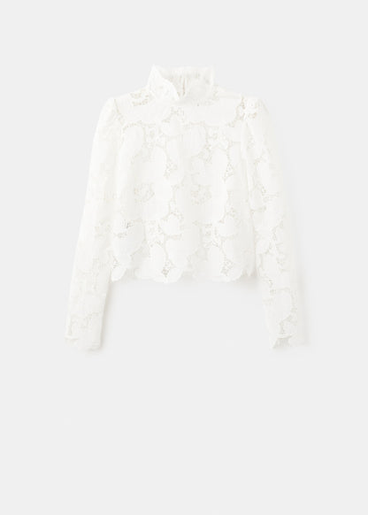 Floral embroidery blouse