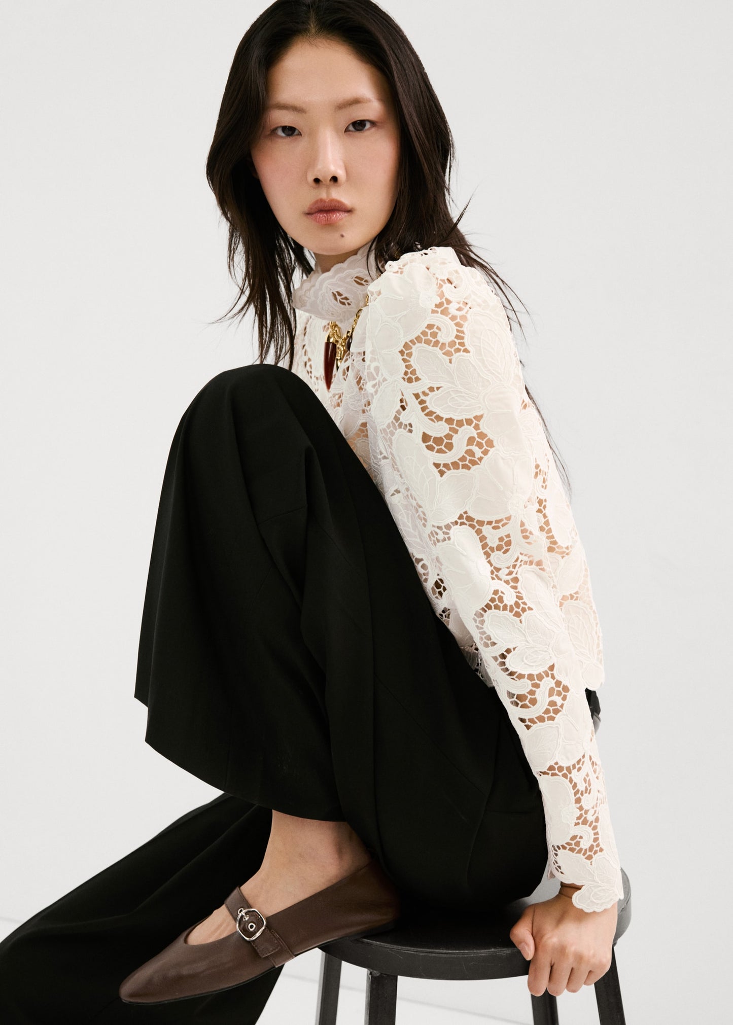 Floral embroidery blouse