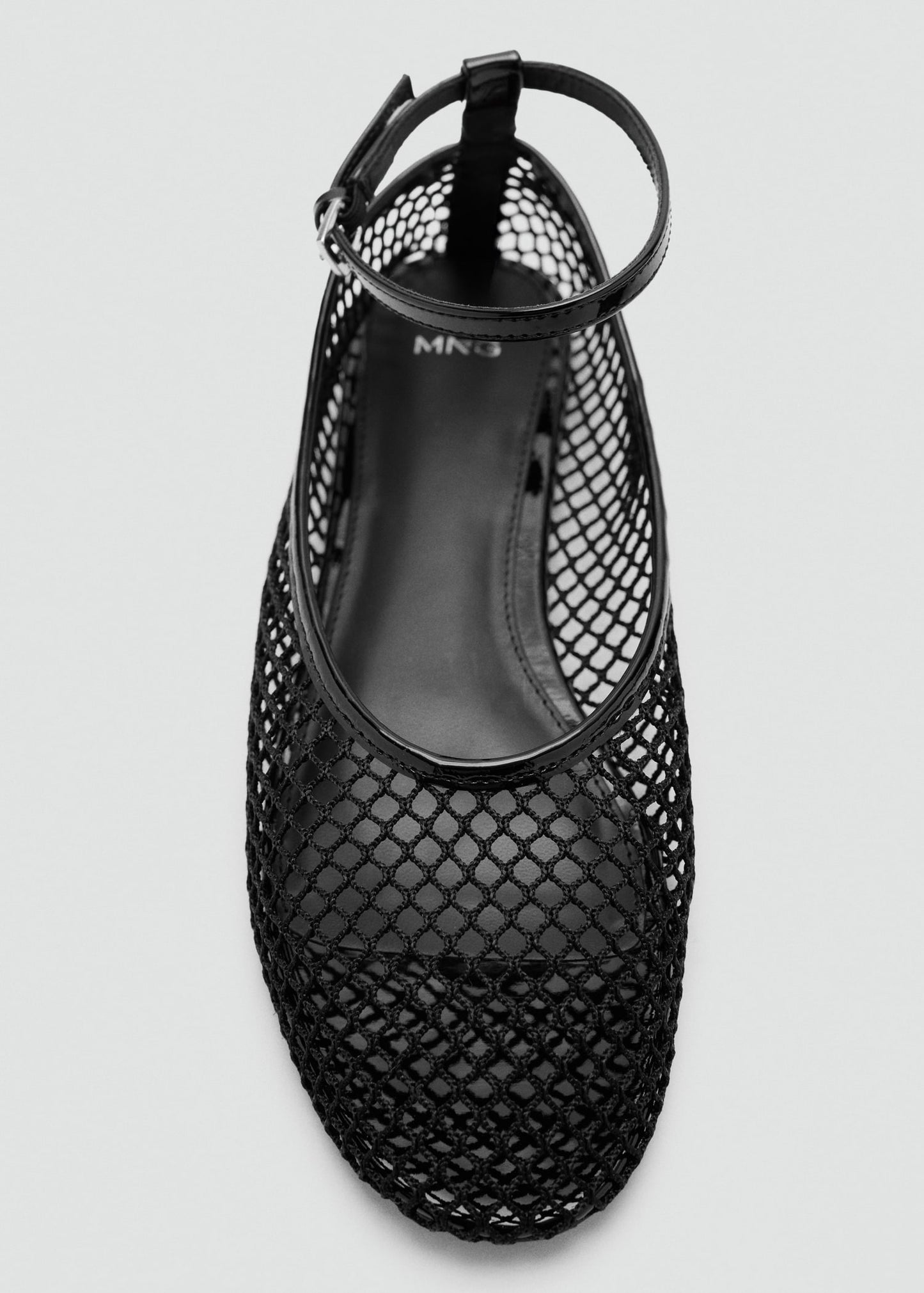 Ballet flats with mesh bracelet