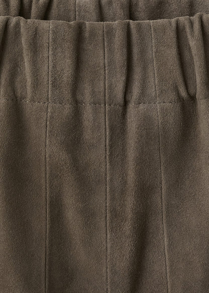 Suede shorts with pockets