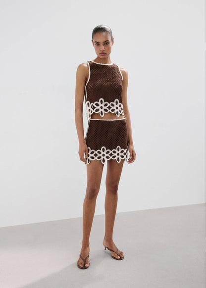 Crochet skirt with floral embroidery