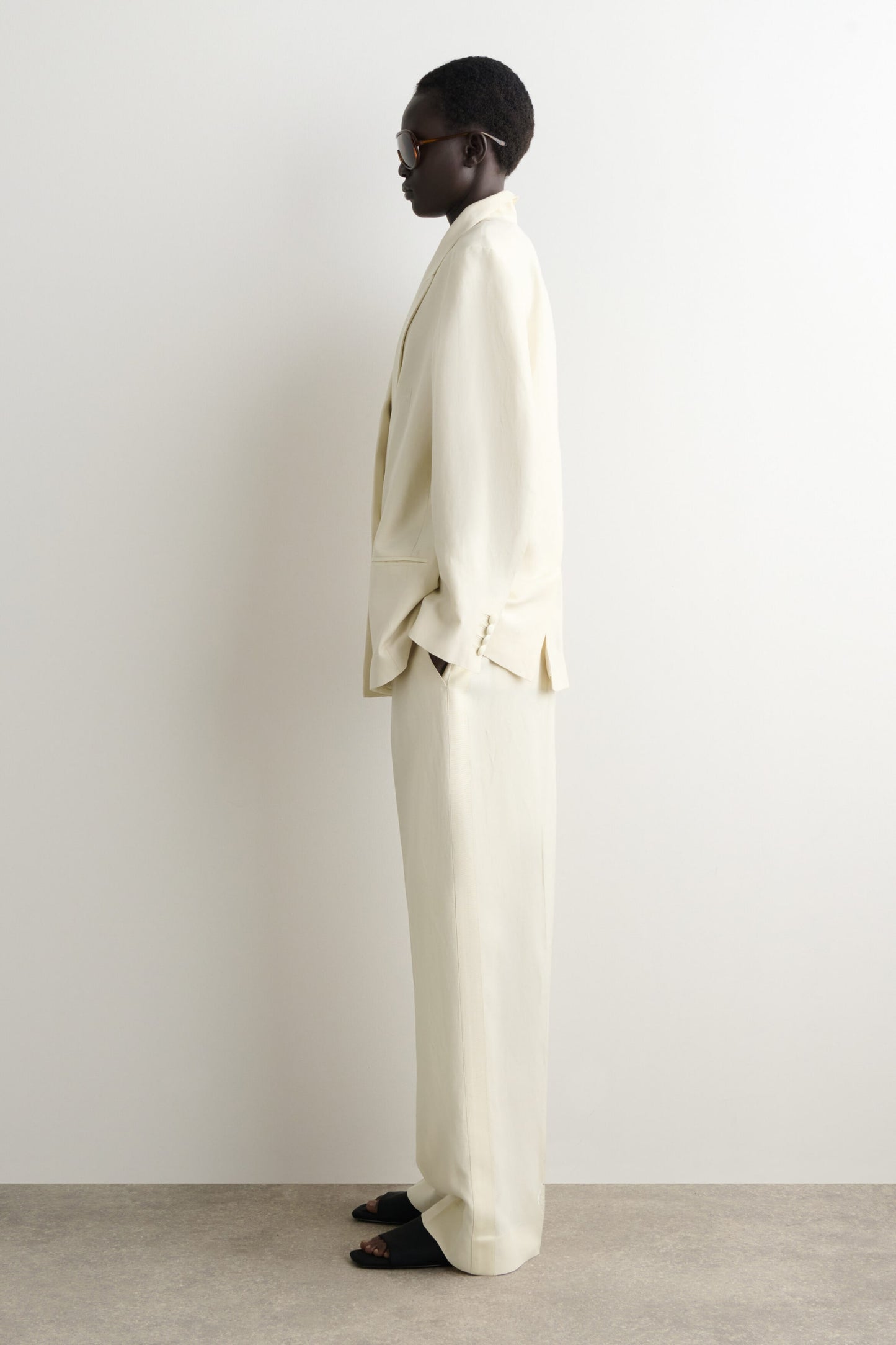 Linen-Blend Tuxedo Blazer
