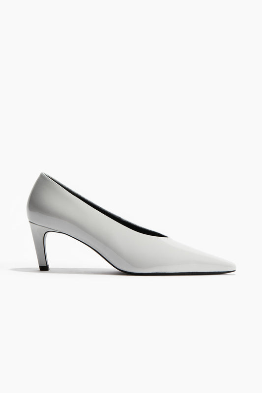 Pointed court shoes