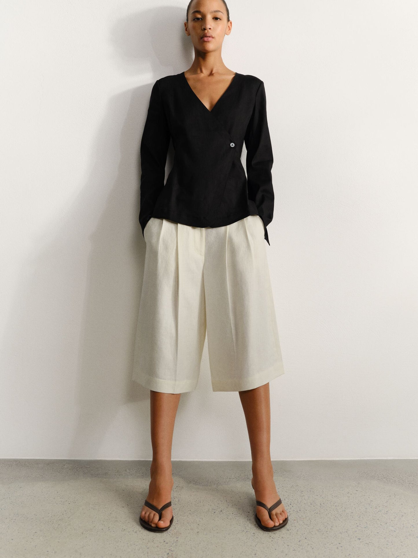 Tailored Linen Shorts