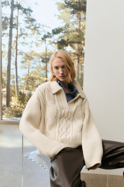 Cable-knit collared jumper