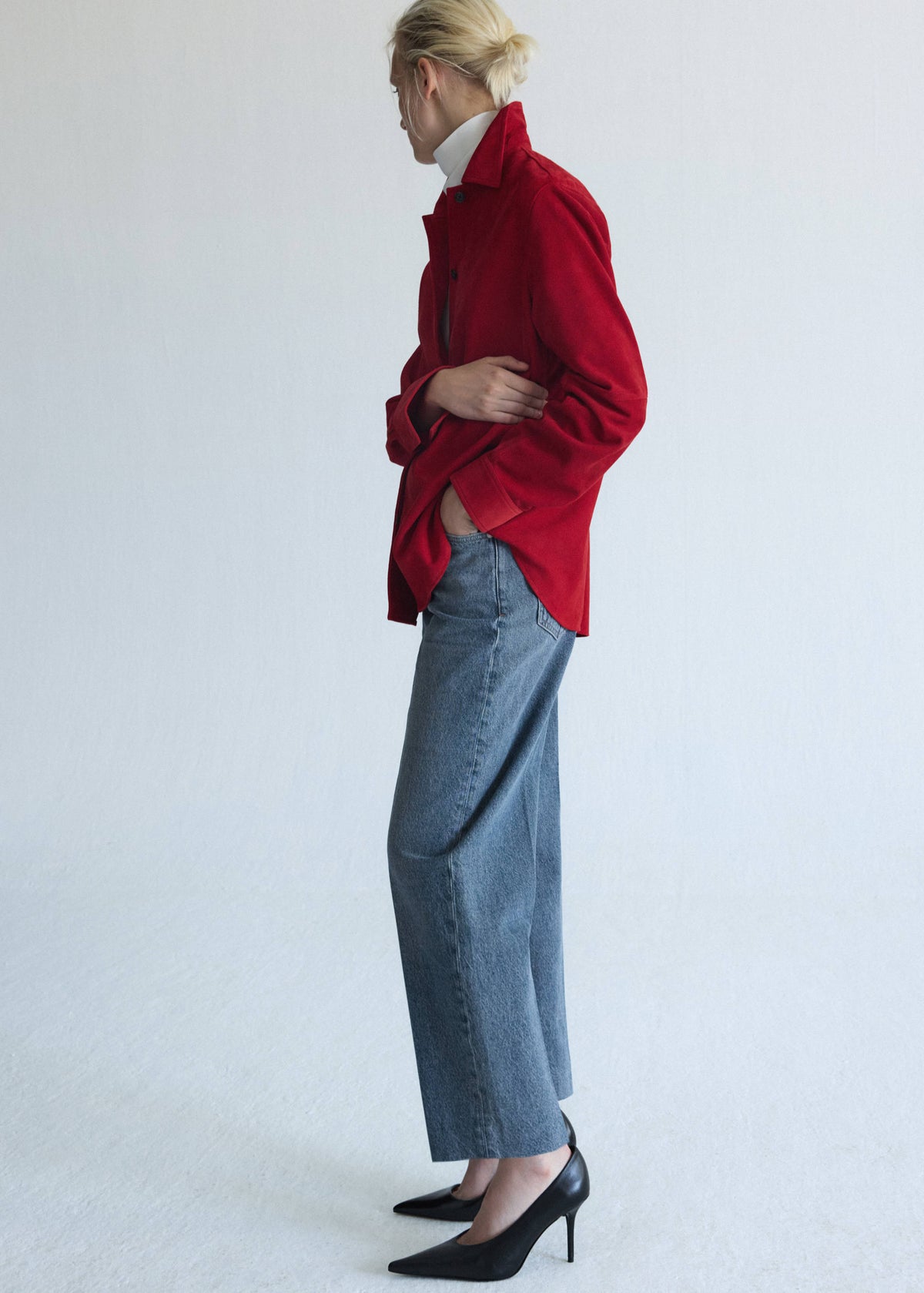 Ankle-length balloon jeans