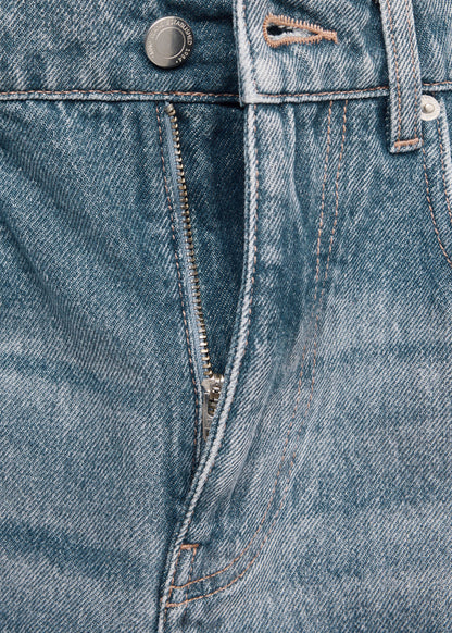 Ankle-length balloon jeans