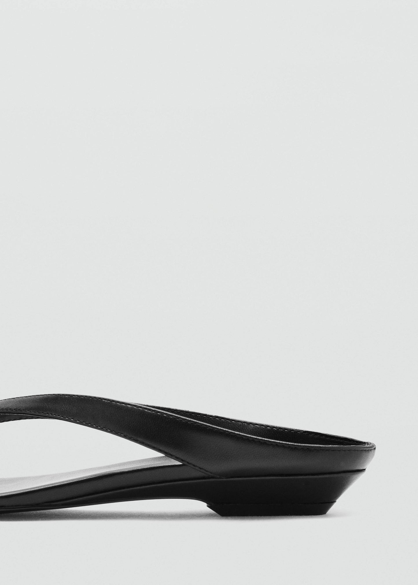 Heeled leather sandals with straps