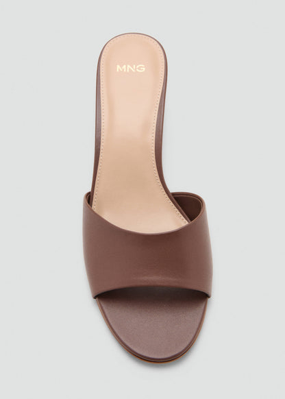 Heel non-structured sandals