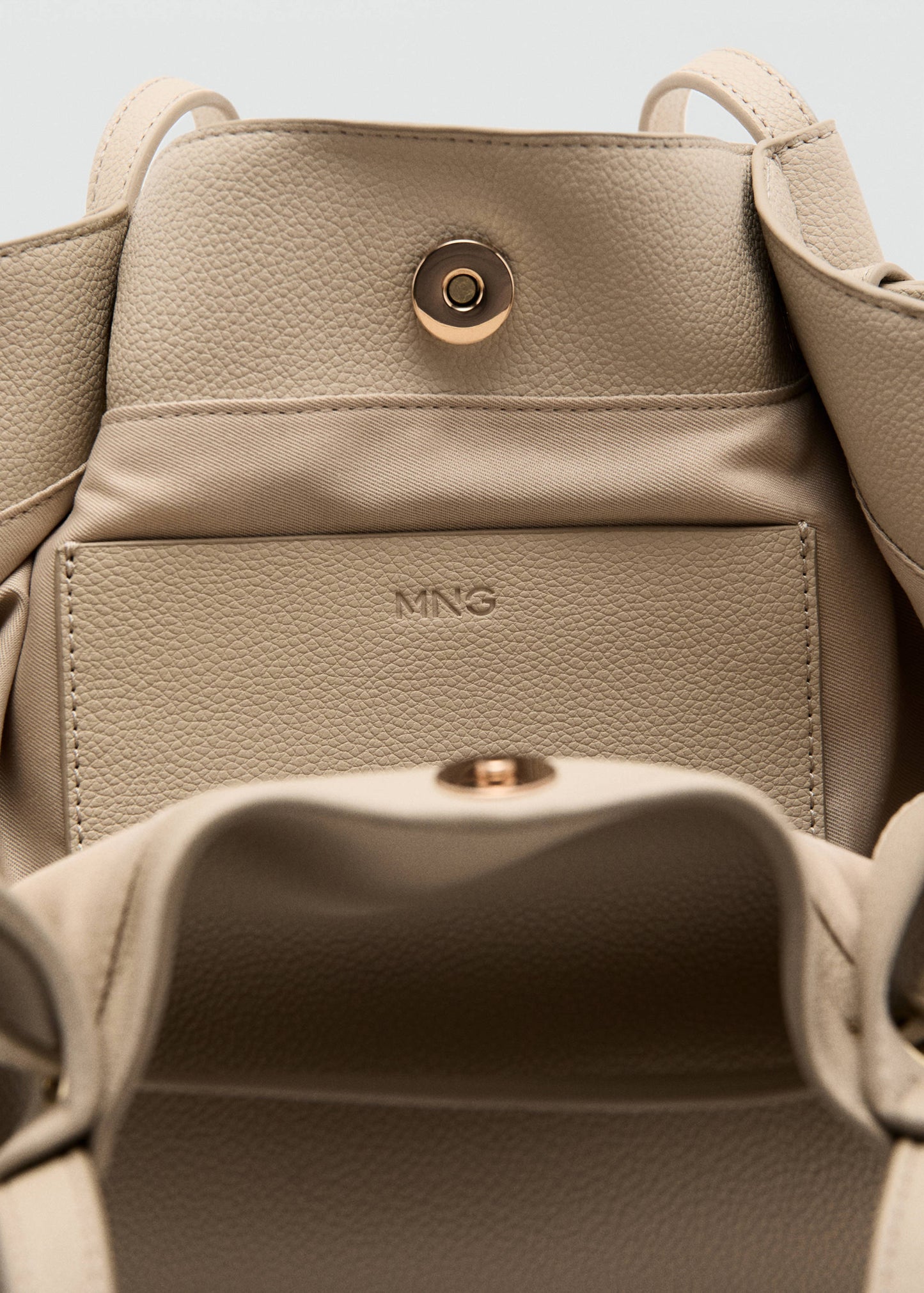 Medium faux leather shoulder bag