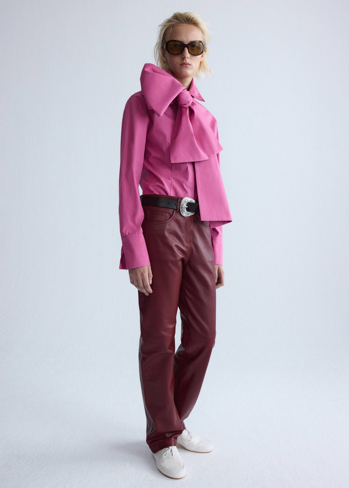 Fitted blouse with maxi bow