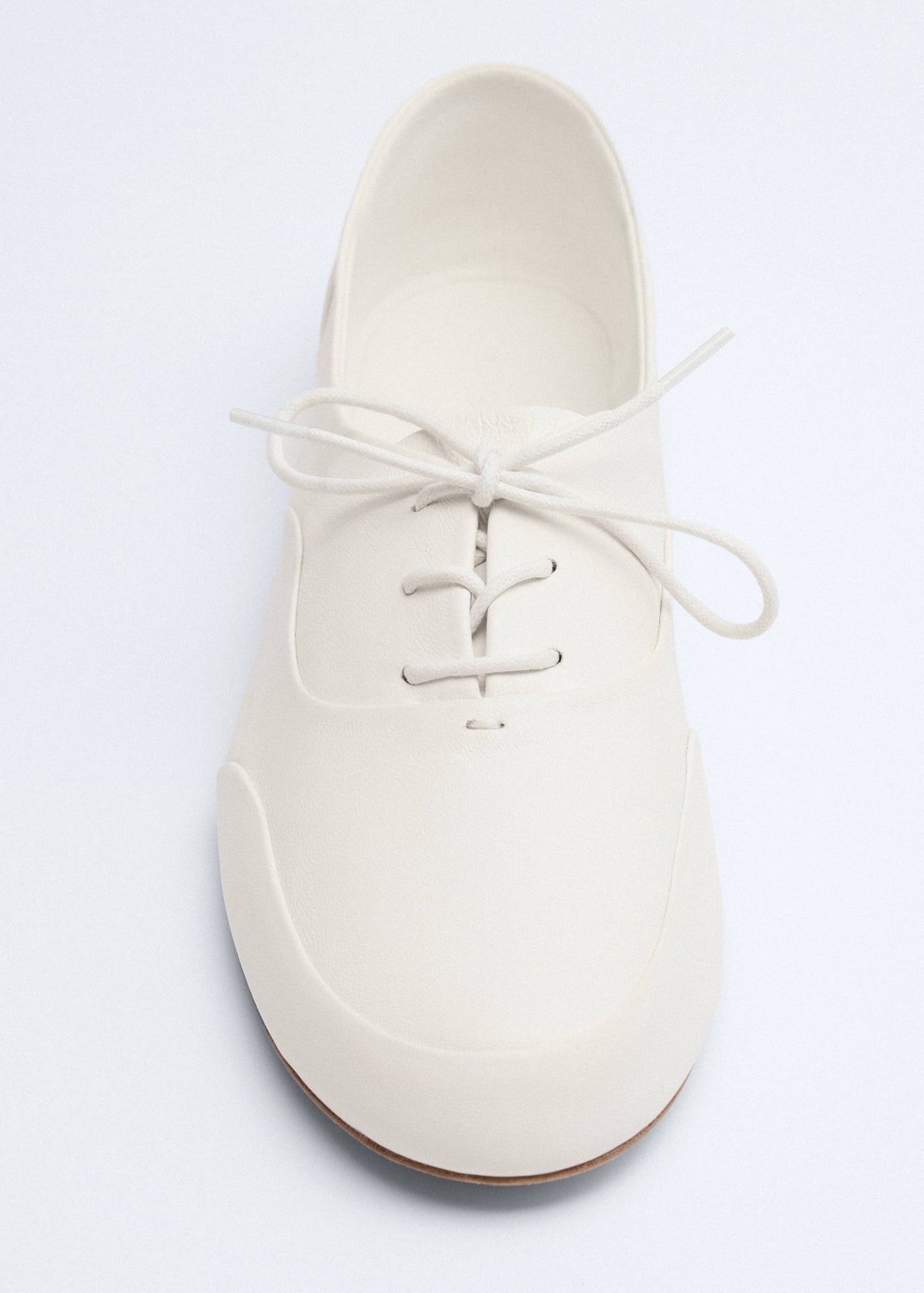 Lace-up leather sneakers
