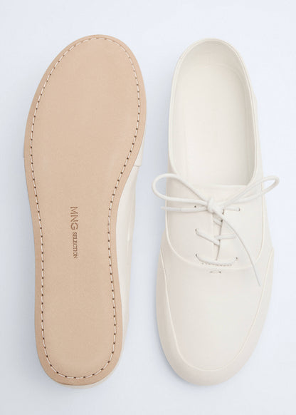 Lace-up leather sneakers