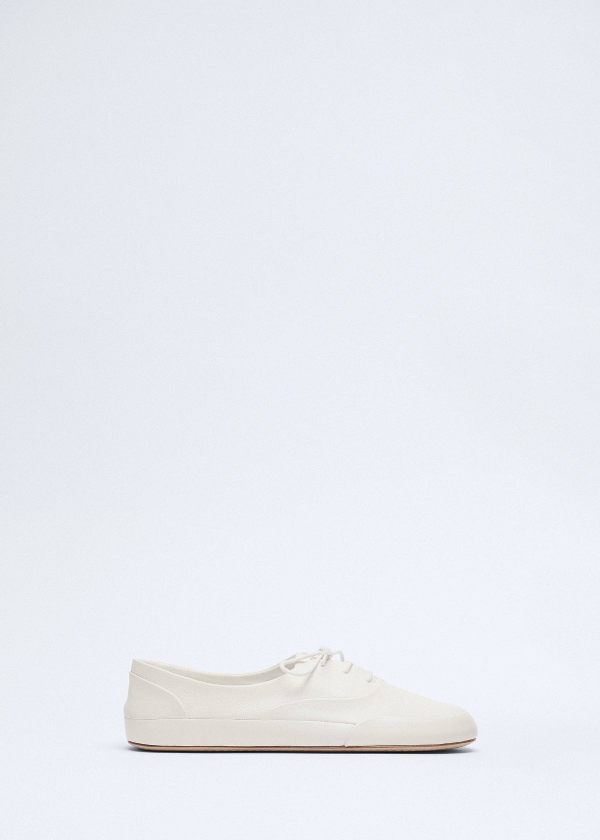 Lace-up leather sneakers