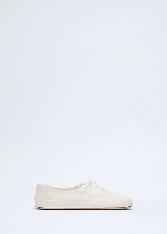 Lace-up leather sneakers