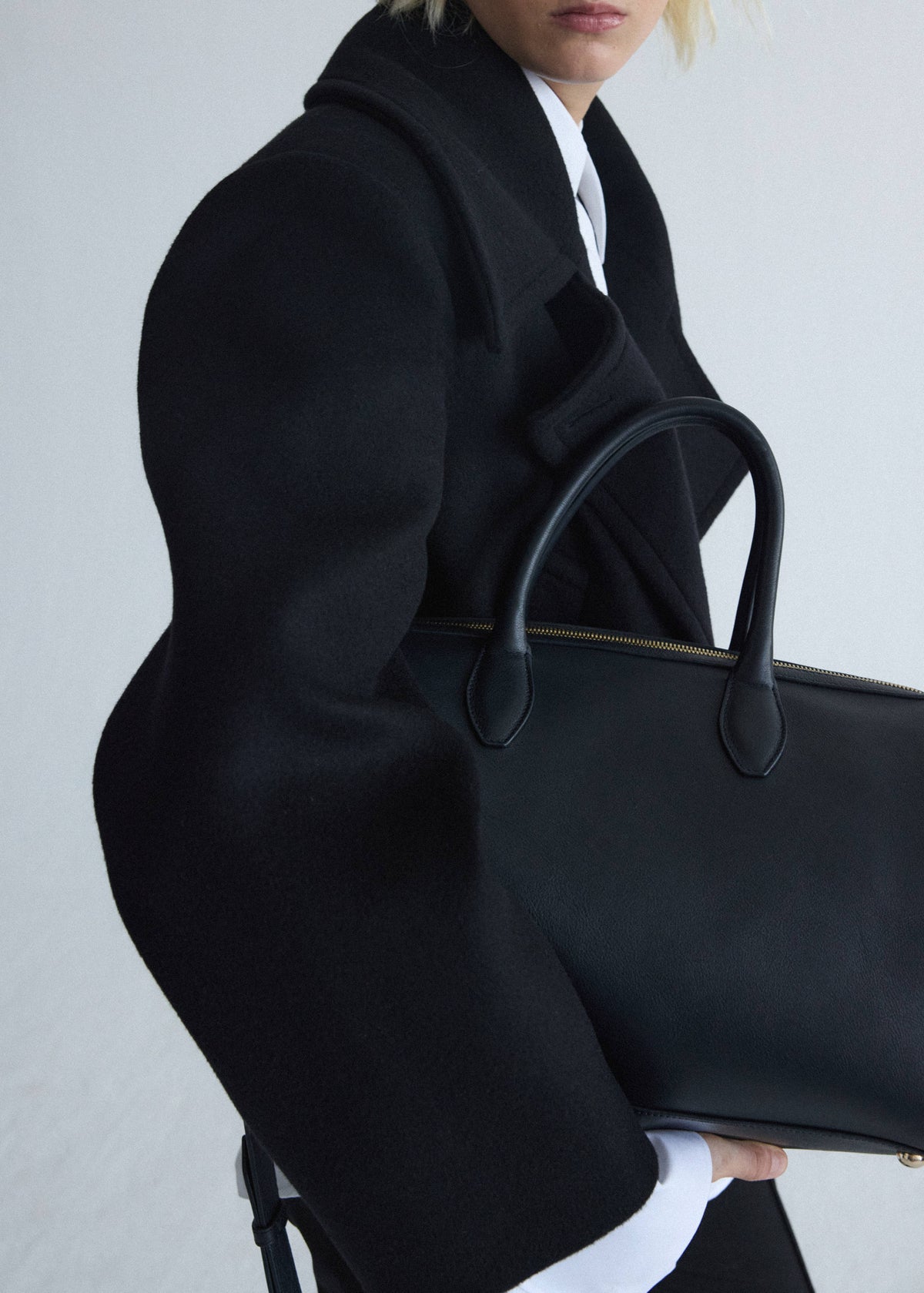 Woollen coat with belt