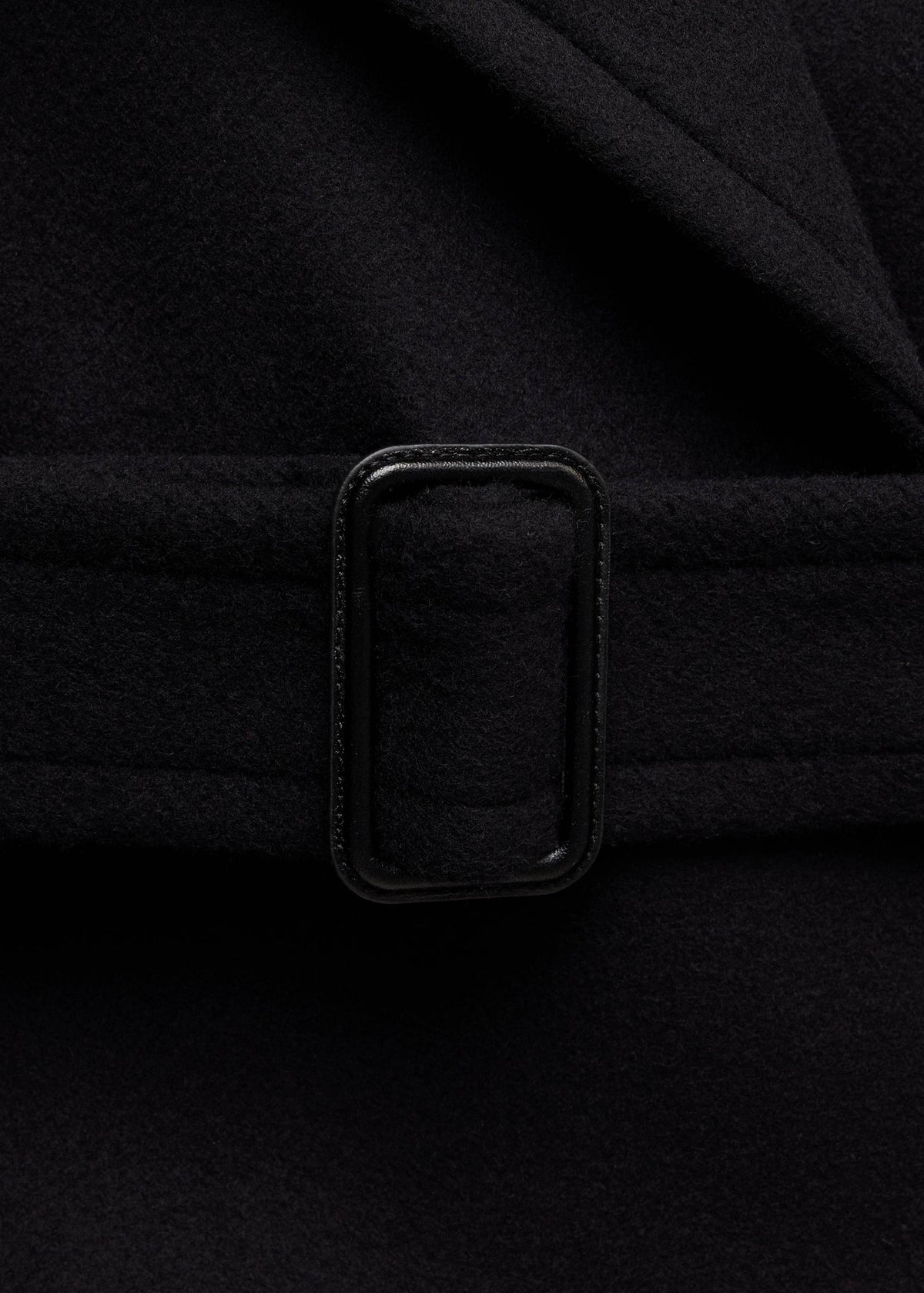 Woollen coat with belt