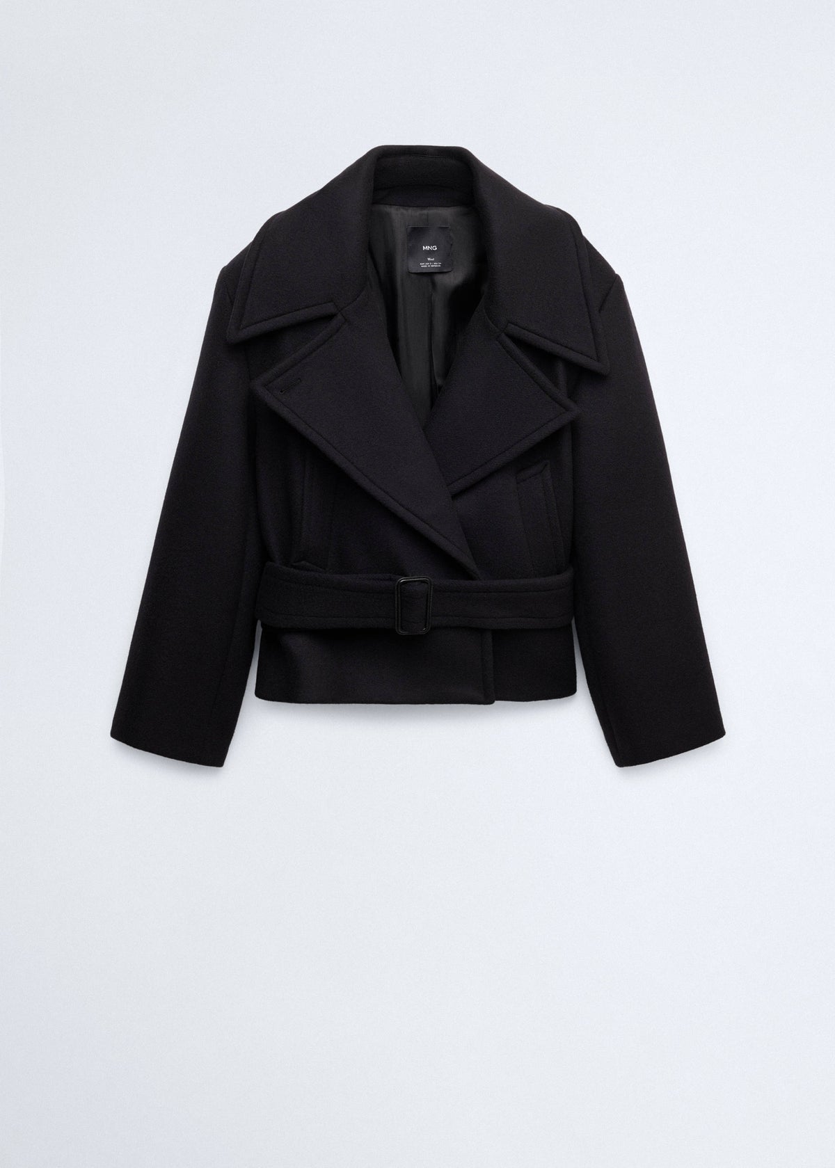 Woollen coat with belt