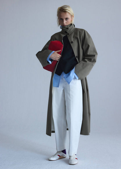 Ankle-length balloon jeans