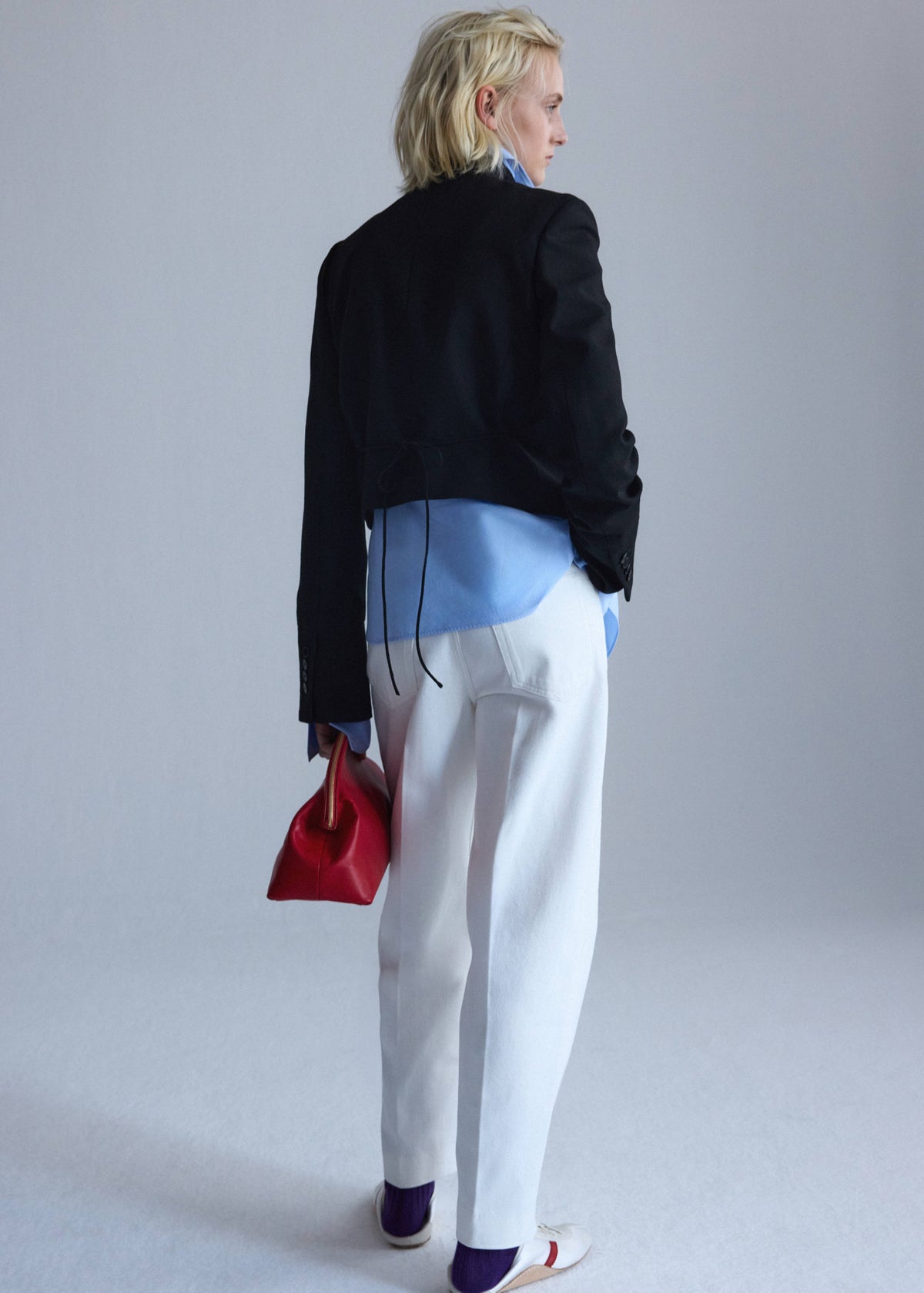 Ankle-length balloon jeans