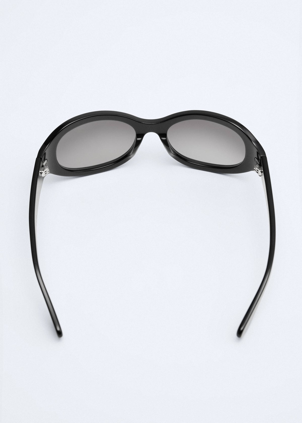 Oval-frame sunglasses