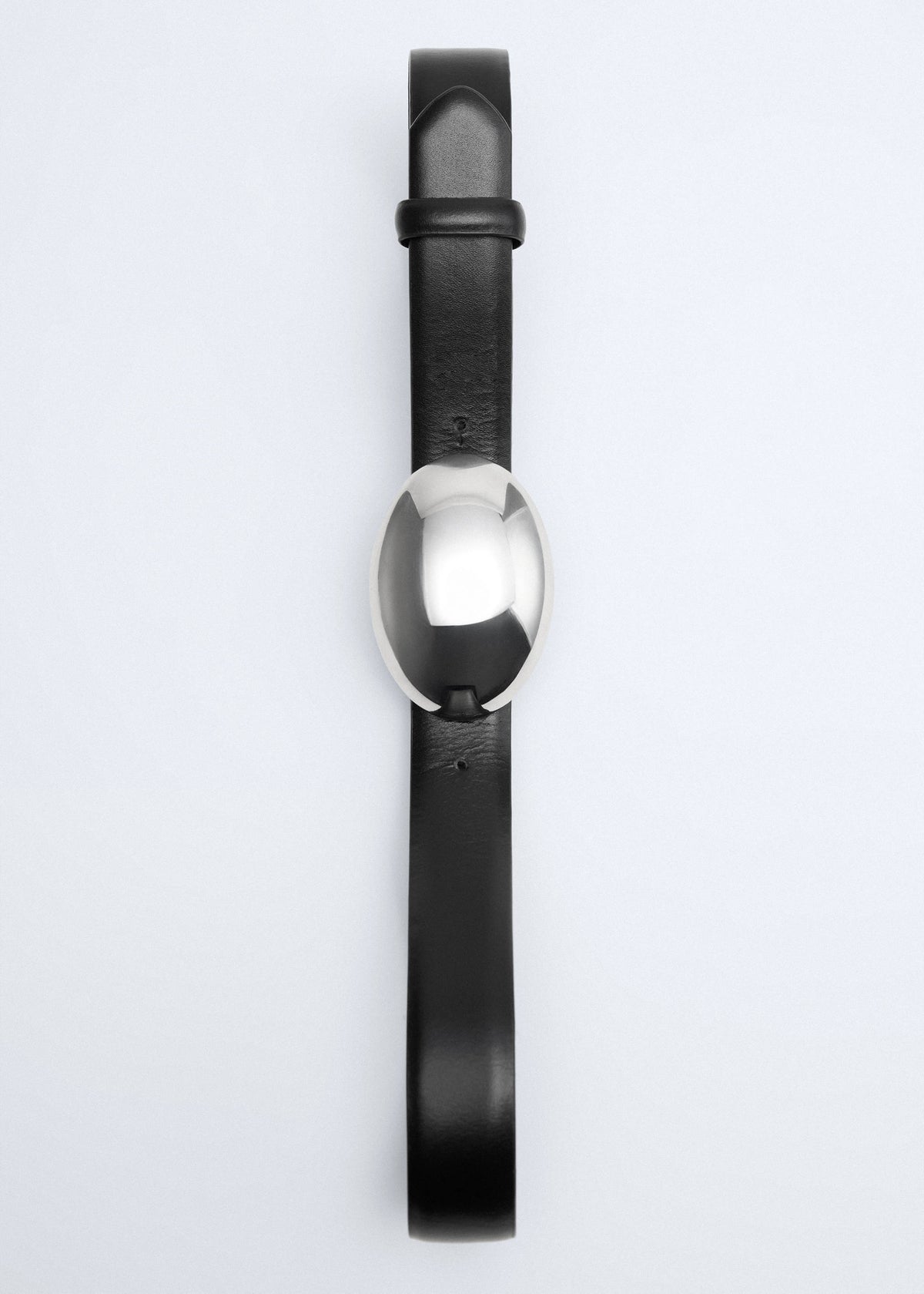 Oval buckle belt