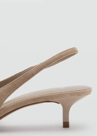 Suede kitten heel shoe