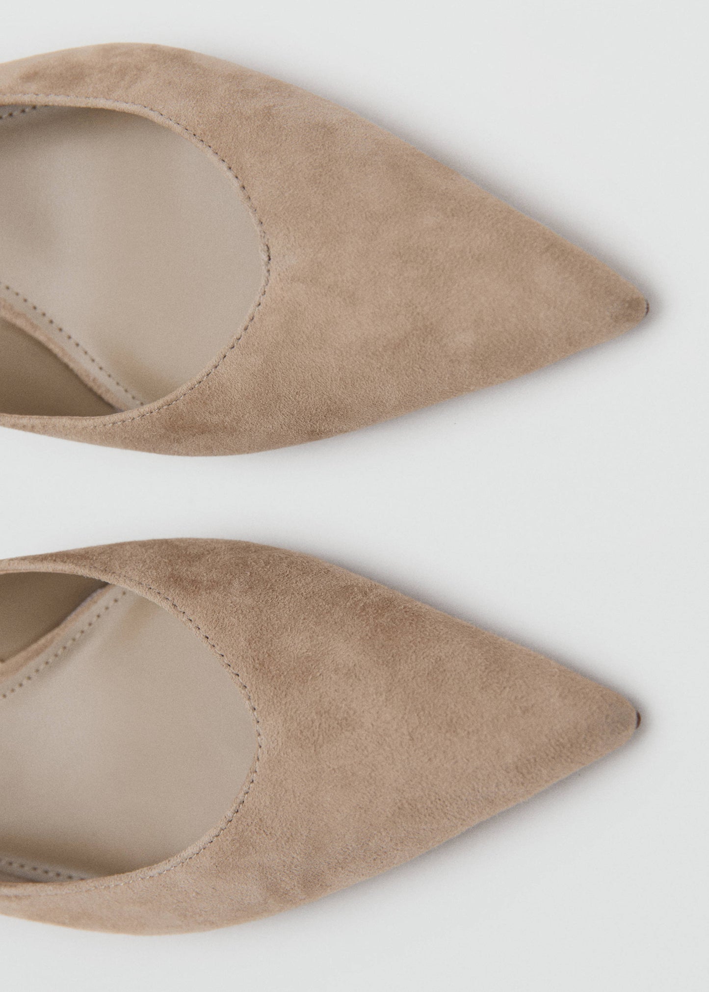 Suede kitten heel shoe